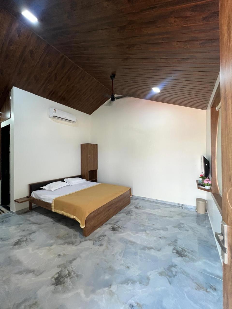 Villa S K Farm Poinad Exterior foto
